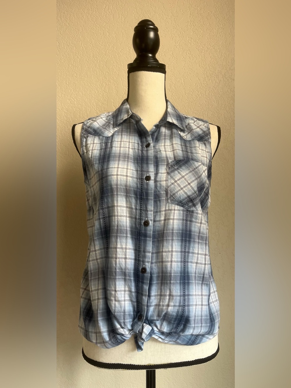 Ariat Sleeveless Blouse